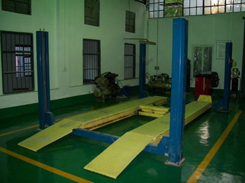汽車(chē)舉升機(jī)
